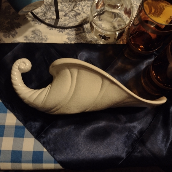 Vintage Royal Haegar Cornucopia Art Deco Pottery - Picture 13 of 13